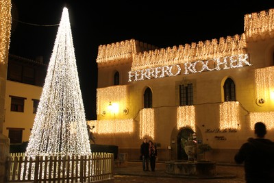 Alumbrado Navideño Rubielos de Mora (Pueblo Ferrero Rocher 2 ... Imagen 1